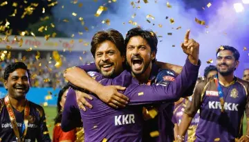 Shah Rukh Khan Celebrates Kolkata Knight Riders' IPL Triumph After Health Scare